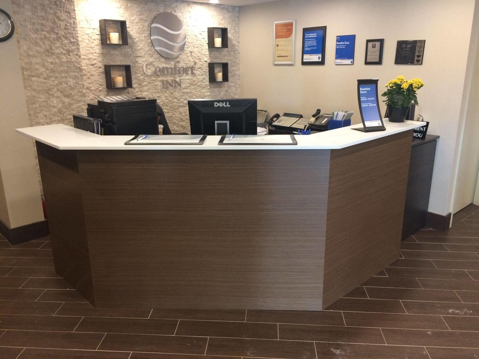 Comfort Inn Windsor Buitenkant foto